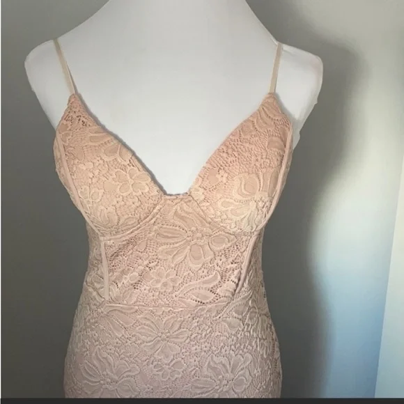 Blossom blush pink midi dress - Picture 2 of 10